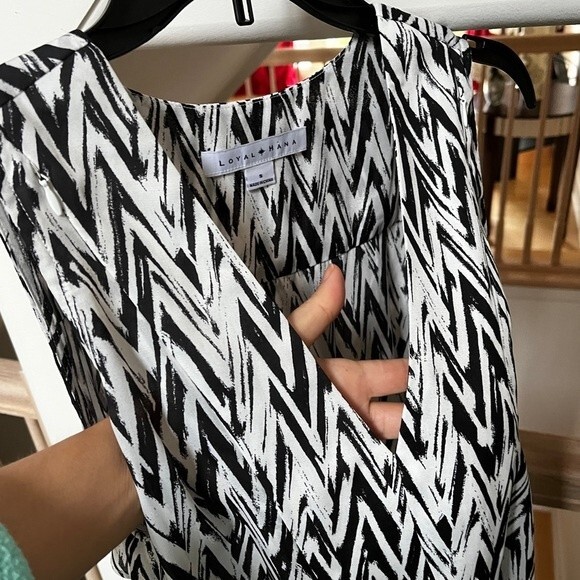 Loyal Hana The January in Black White Chevron Midi Dress S NWOT - Picture 4 of 13